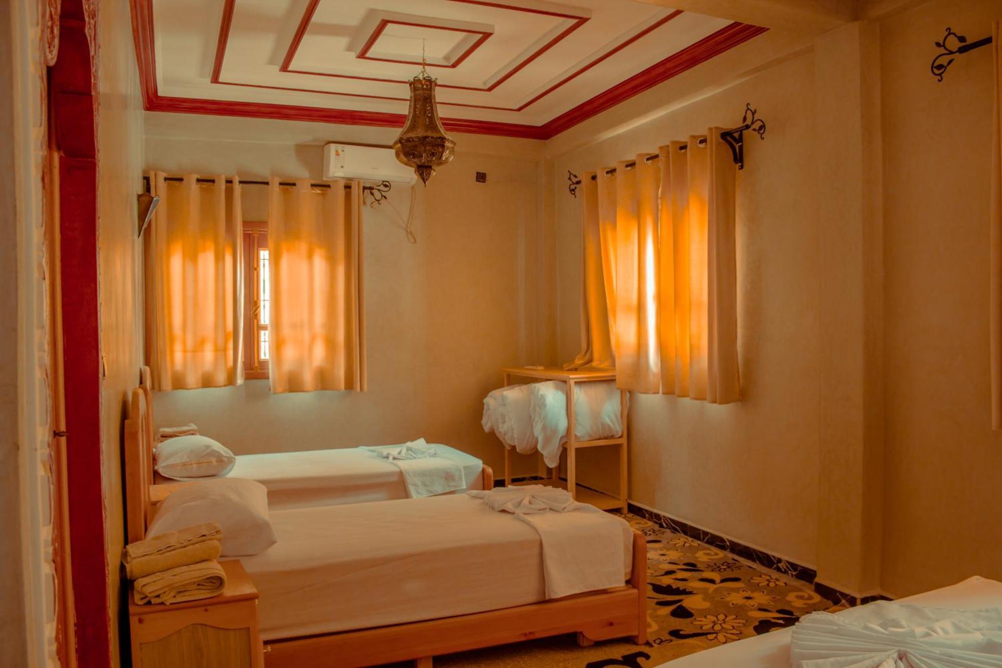 Aït Baha Riad Restaurant Marzouk מראה חיצוני תמונה