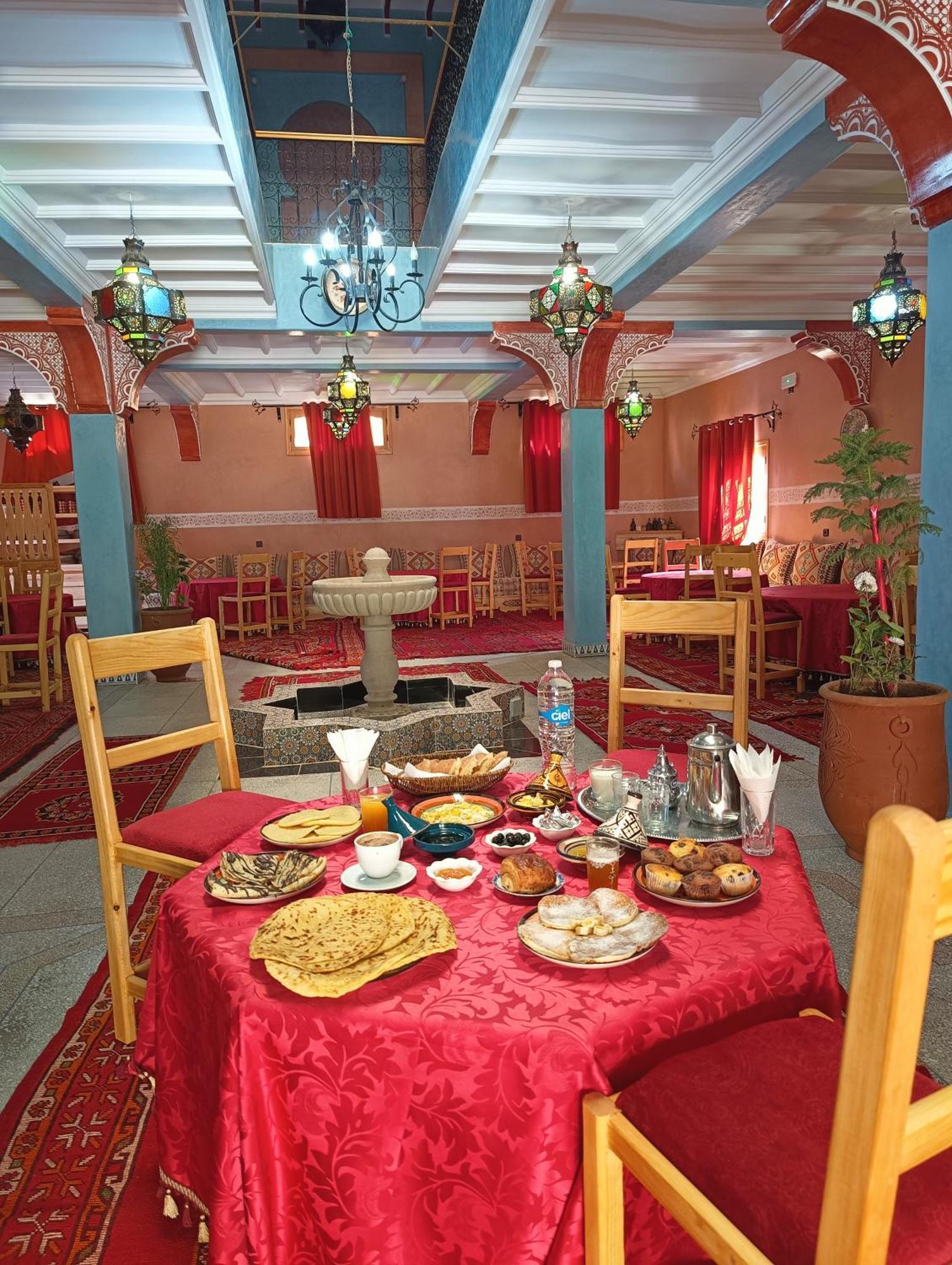 Aït Baha Riad Restaurant Marzouk מראה חיצוני תמונה