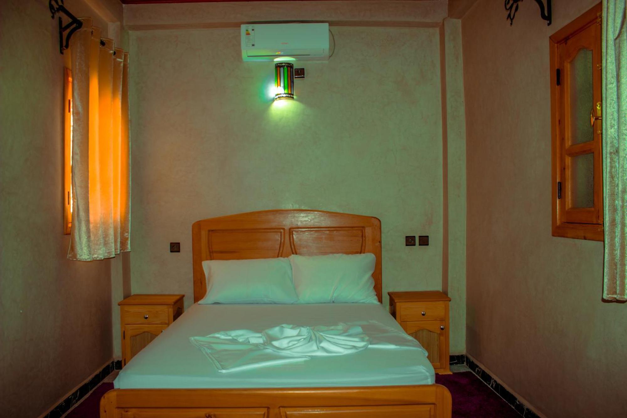 Aït Baha Riad Restaurant Marzouk מראה חיצוני תמונה